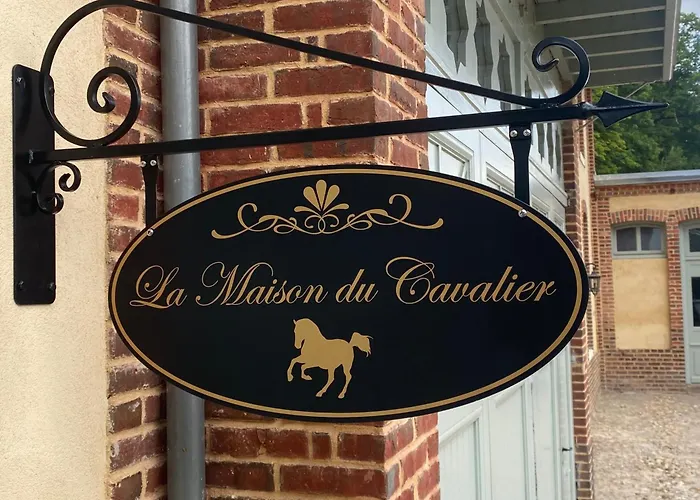 La Maison Du Cavalier, Chateau De Lavenue